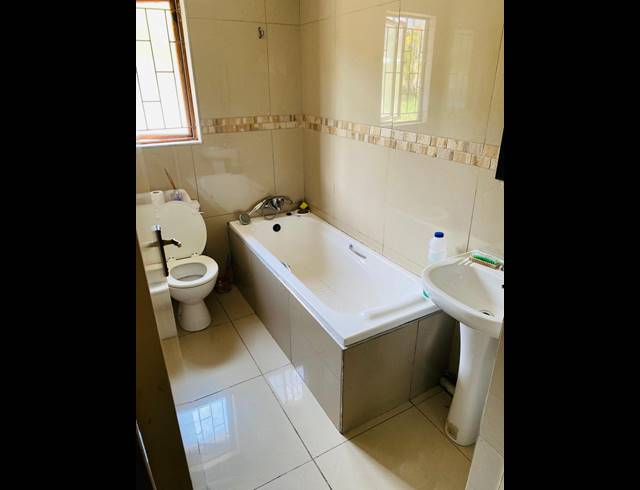 2.5 BEDROOM SIMPLEX FOR SALE IN BELLAIR